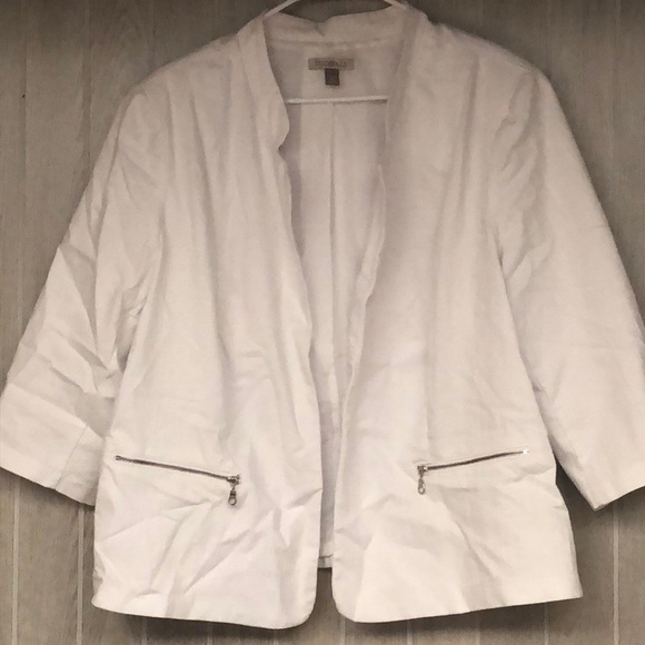 Roz & Ali Tops - White Blazer